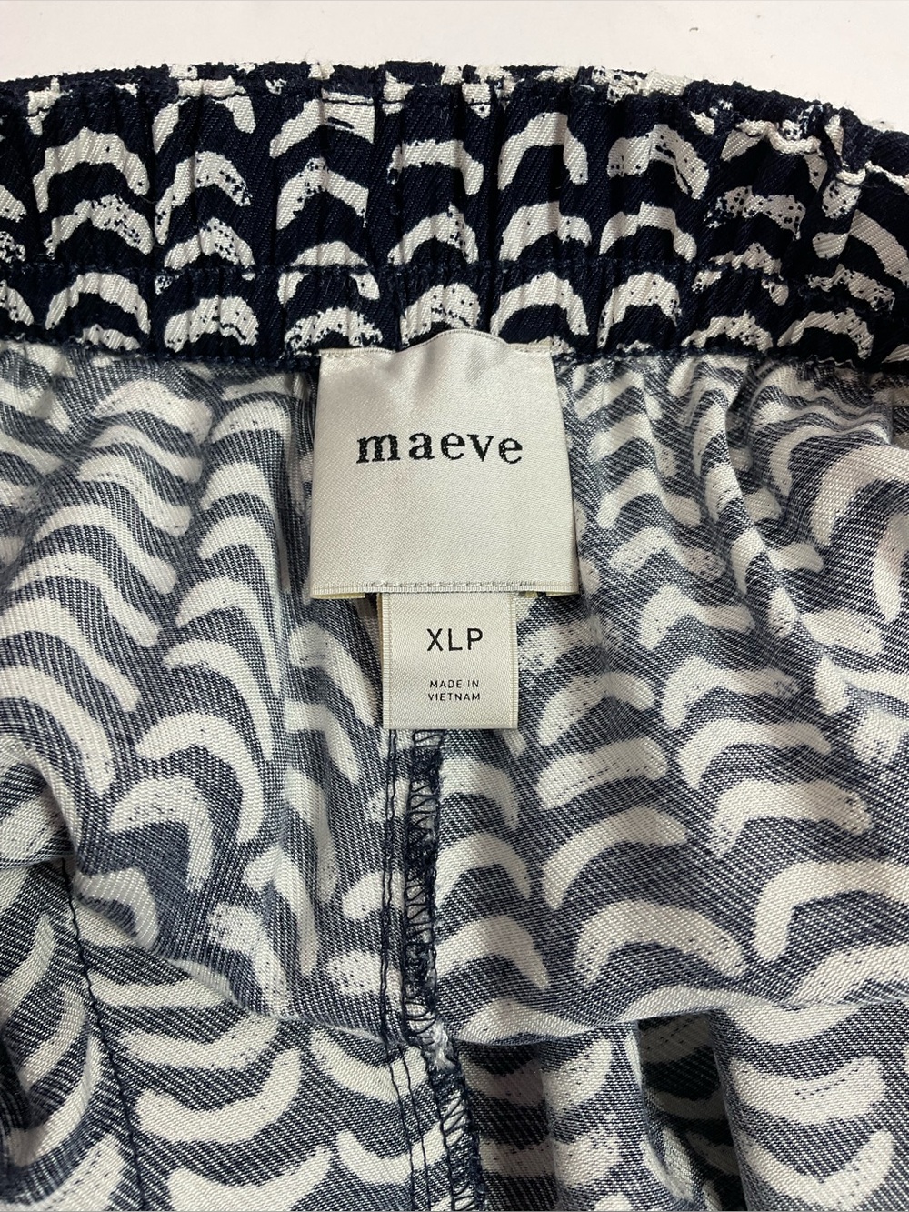 Maeve Anthropologie Silky Parachute Trousers - Picture 8 of 10